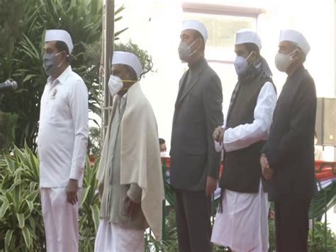 Congress observes 136th Foundation Day, slams Centre over farmers' protest