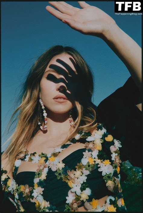 Sydney Sweeney Nude Sexy (63 Photos) - Sexy e-Girls🔞