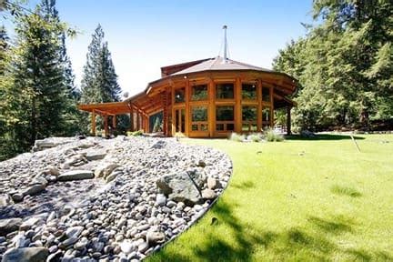 7 cool Canadian cottages for sale | Canadian Living