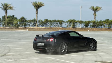 NISSAN GT-R Review - autoevolution