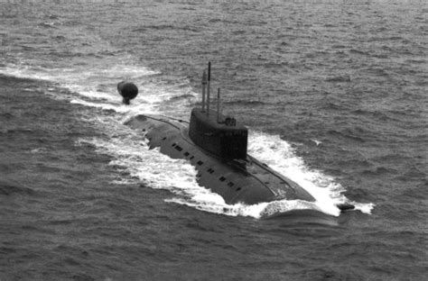 1992年美俄核潜艇发生碰撞 险些造成核泄漏 事后美核潜艇直接退役_腾讯新闻