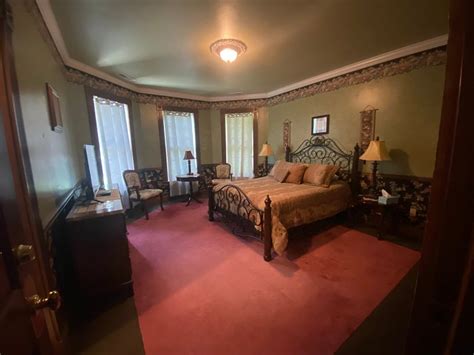 APPLE CREST INN (Gentry) - B&B Reviews, Photos, Rate Comparison ...