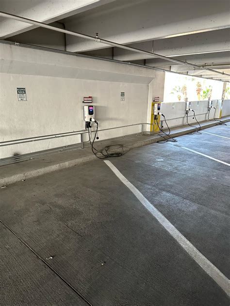Treasure Island Self Parking | Las Vegas, NV | EV Station