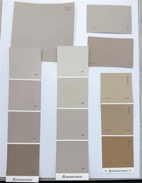 Beautiful Benjamin Moore Smokey Taupe Paint in the Bedroom