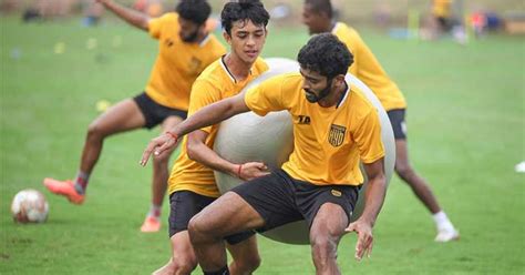 Mohun Bagan SG: সবুজ-মেরুনে আকাশ, দল ছাড়বেন শুভাশিস?