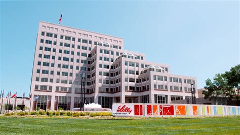 Eli Lilly opens labs, plans drive-thrus to help boost Indiana's COVID ...