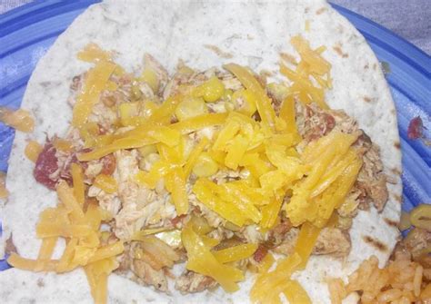 Slow cooker chicken tacos Recipe by Scott Fleury - Cookpad