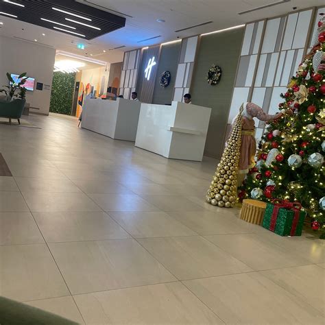 HOLIDAY INN DUBAI BUSINESS BAY - Hotel Reviews, Photos, Rate Comparison ...