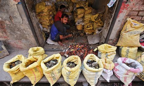 Tech Waste or Secret Gold? How Discarded Electronics Are Worth More ...