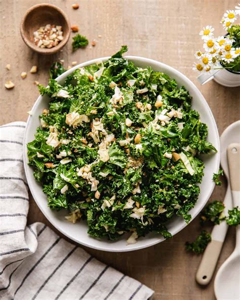 Joella's Kale Crunch Salad Recipe - Banana-breads.com