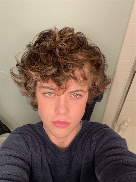 NonsenseTwo : brysmaleidols: Conor Sherry Super cute