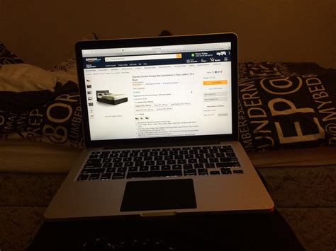 Shadow in corner of MacBook Pro screen. | MacRumors Forums