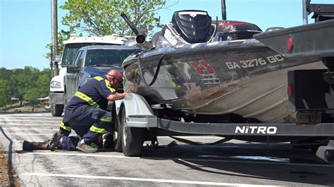 Family files lawsuit after deadly Smith Lake boat crash | rocketcitynow.com