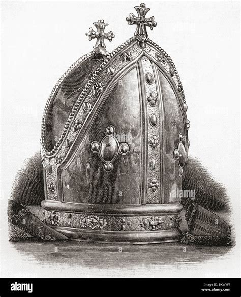 Bishop mitre hat hi-res stock photography and images - Alamy