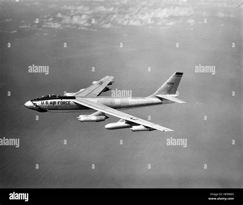 Boeing b 47 stratojet hi-res stock photography and images - Alamy