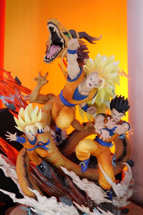 Dragon Ball Z |PVC| SSJ3 Goku, Gohan & Goten Dragon Fist Action Figure