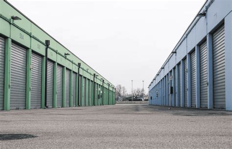 How to Pick a Storage Unit Lock 的图像结果