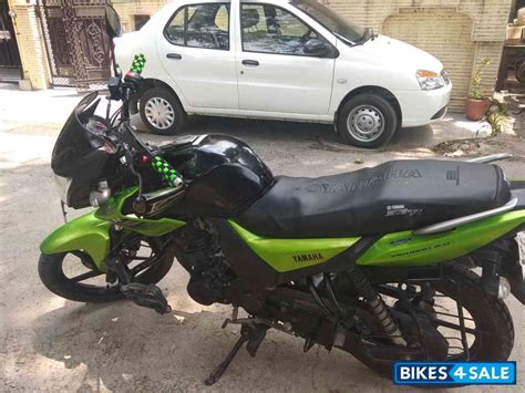 Used 2015 model Yamaha SZ-RR V2 for sale in Noida. ID 178309 - Bikes4Sale