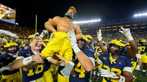 Michigan beats MSU for third straight year to keep Paul Bunyan Trophy