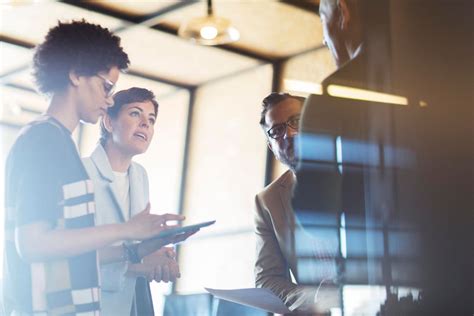 Business Leader 的图像结果