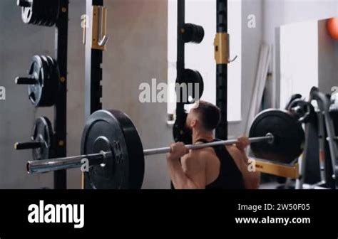 Rezultat imagine pentru Bodybuilder Intense Training