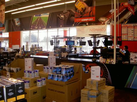 CompUSA Computer Store 的图像结果