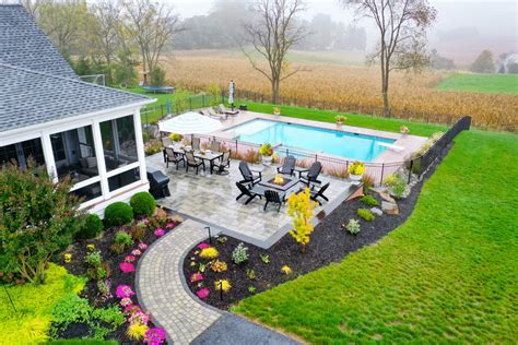 BACKYARD & FRONT YARD HARDSCAPE IDEAS - Willow Gates Landscaping