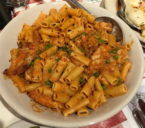 GREAT EATS HAWAII: BUCA di BEPPO ITALIAN RESTAURANT