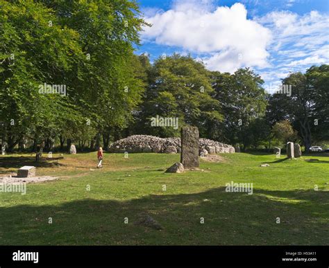 dh Balnuaran of Clava CULLODEN MOOR INVERNESS SHIRE Clava Cairns bronze ...