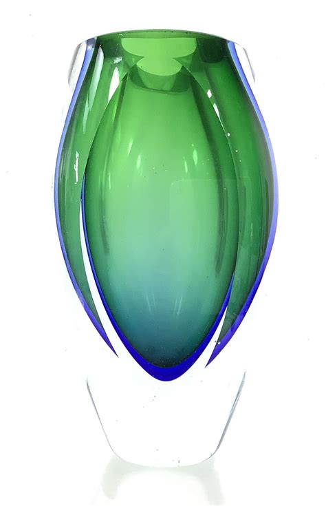 Lot - 5th Avenue Crystal Vase