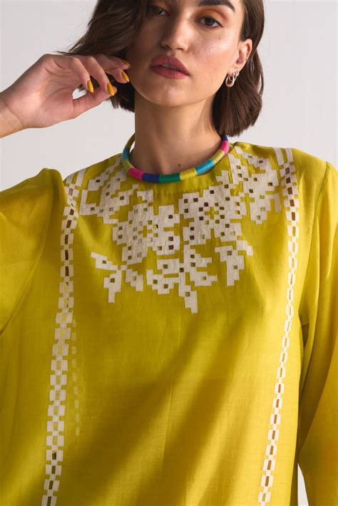 FLORAL NECK APPLIQUE' AND CUTWORK DRESS – ikaibyraginiahuja.com