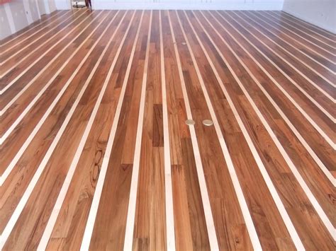 Custom borders and inlays - Krikorian Hardwood Floors