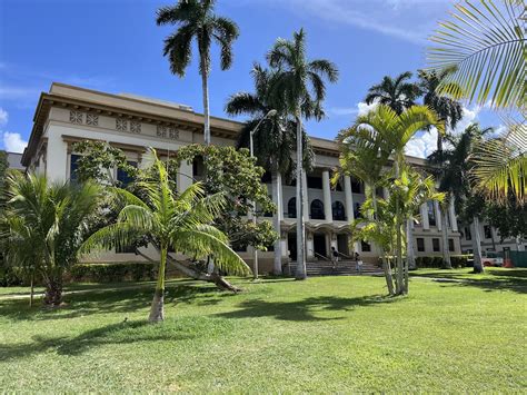 University of Hawaii at Manoa - Acceptance Rate, Deadlines & Admission Info