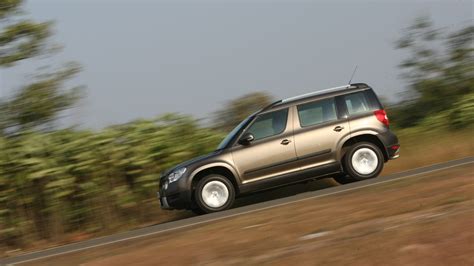 Skoda-Yeti-2013-Active-4x2-Exterior Car Photos - Overdrive