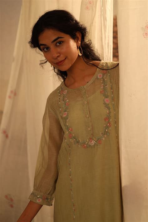 Sage Green Camellia – TATWA