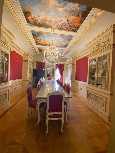 A visit to UPitt's Cathedral of Learning. Wouldn't mind teaching in ...