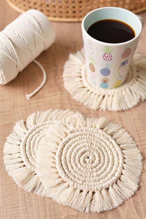 Making Macrame Coasters 的图像结果