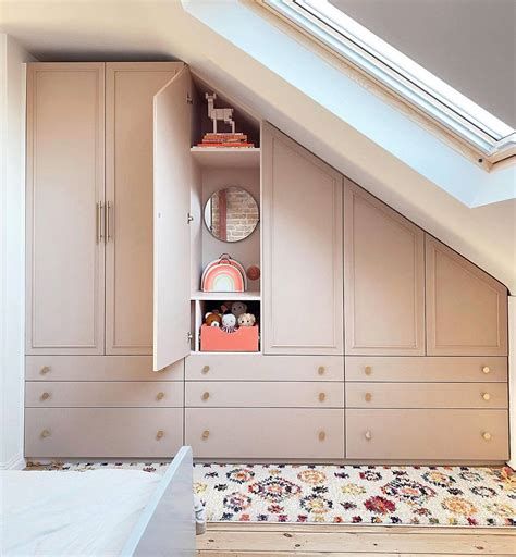 Dusty Rose Bedrooms: 16 Ideas for Small Spaces | GoDownsize