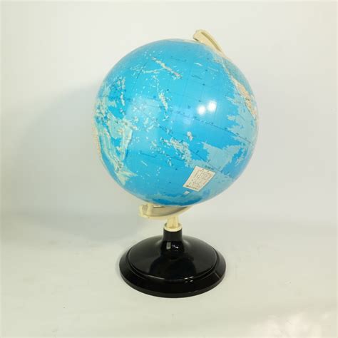 Large World Globe 的图像结果