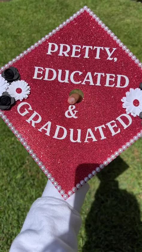 Image result for Graduation Cap Cake Decorations