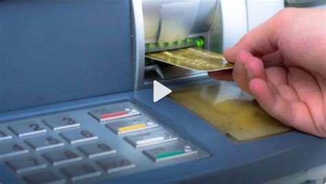 男子ATM存钱忘点确认，一万元被偷？