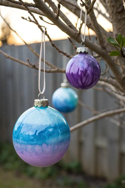 16+ Creative Easy Ornament Painting Ideas