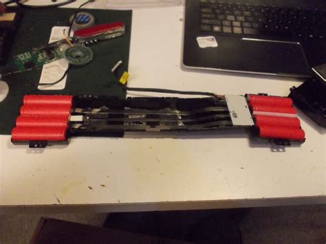 Alienware Battery Removal 的图像结果