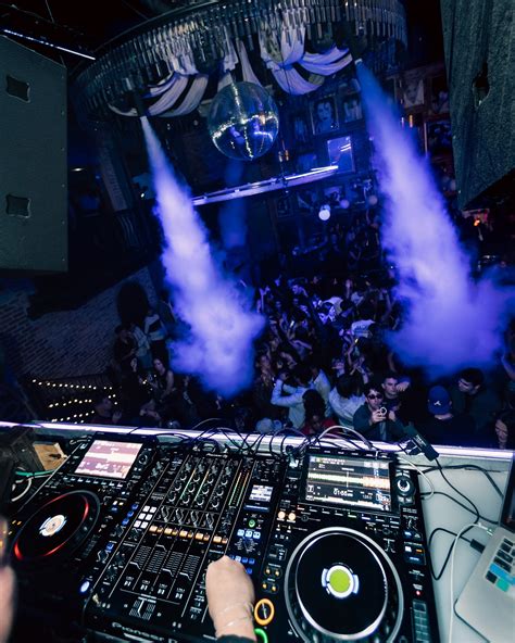 Best Party Rooftops in Chicago 2025