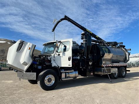 Hydro-Vac Truck - Full Size | Owen Equipment