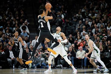 Spurs at Bucks: How to watch the game, notable stats, player news
