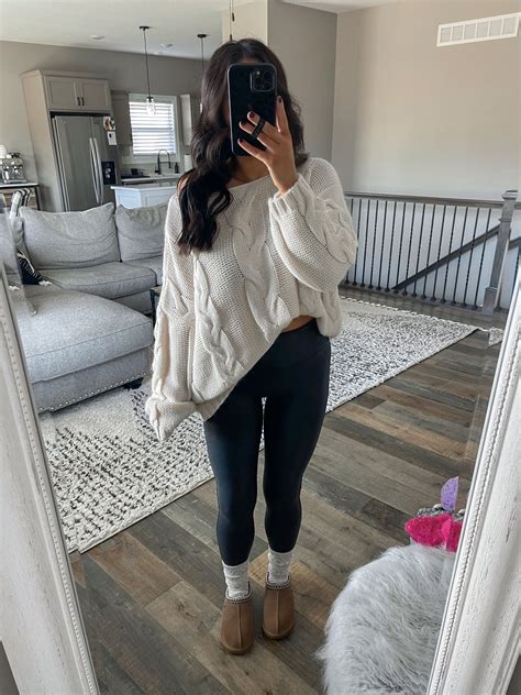 Cable Knit Sweater Outfit | Outfits with leggings, Casual outfits ...