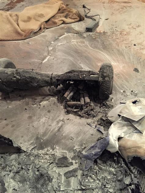 Hoverboard Exploding 的图像结果