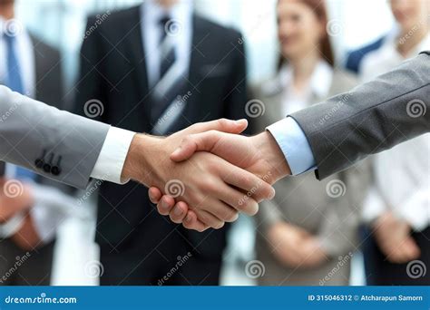 Shake Hands 的图像结果