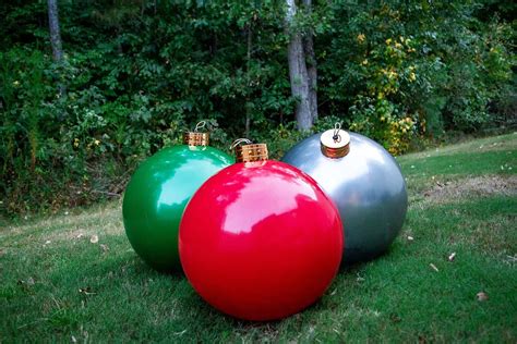 How To Store Large Outdoor Christmas Decorations | Storables